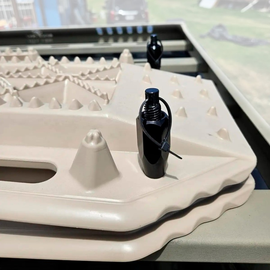 Supports for detachable plates